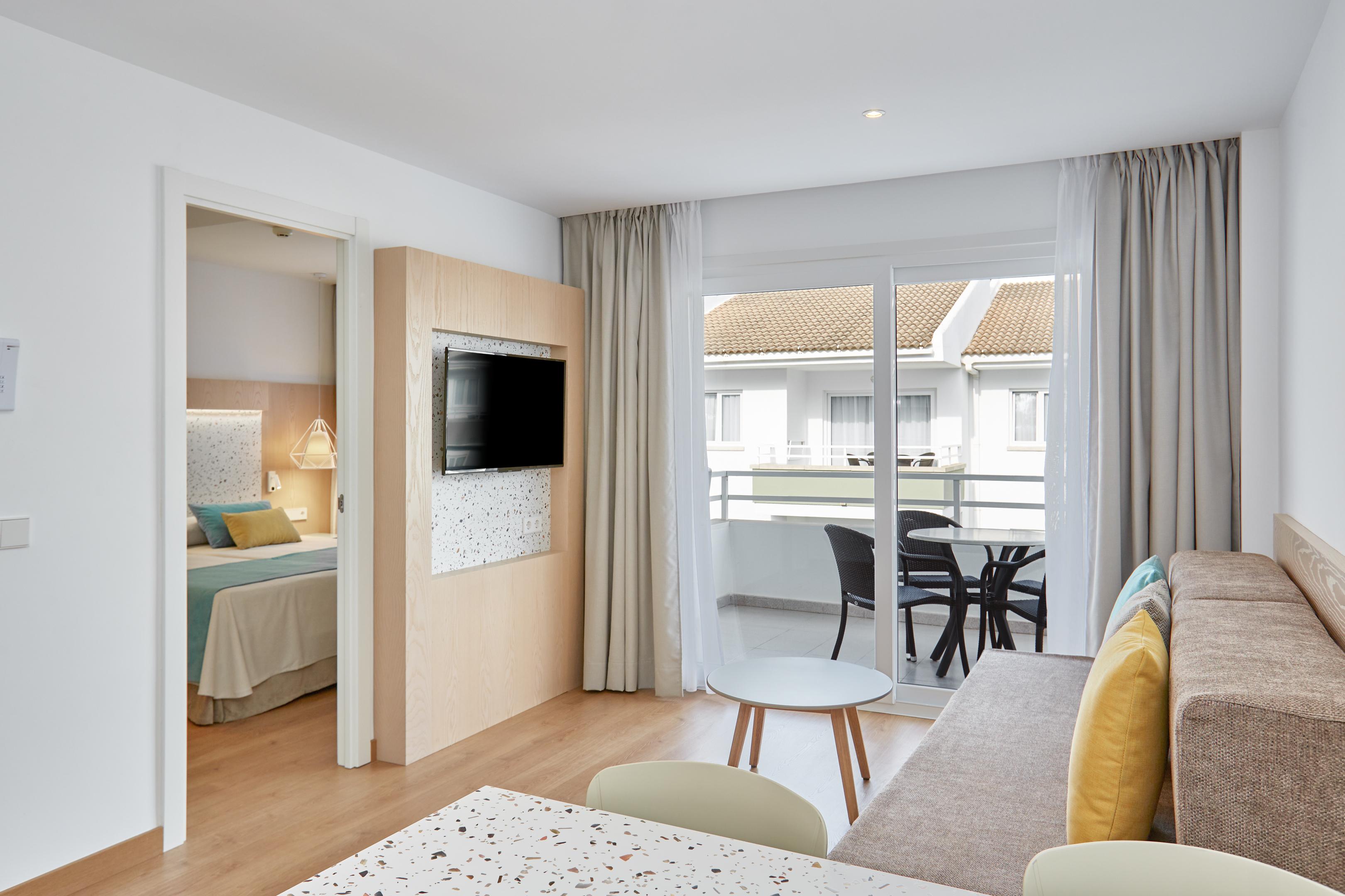 Universal Aparthotel Elisa Playa de Muro  Eksteriør bilde