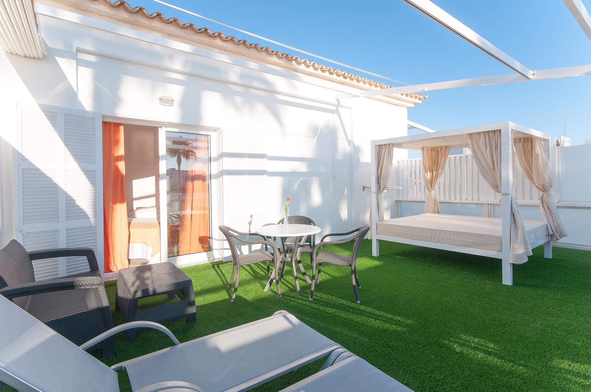 Universal Aparthotel Elisa Playa de Muro  Eksteriør bilde