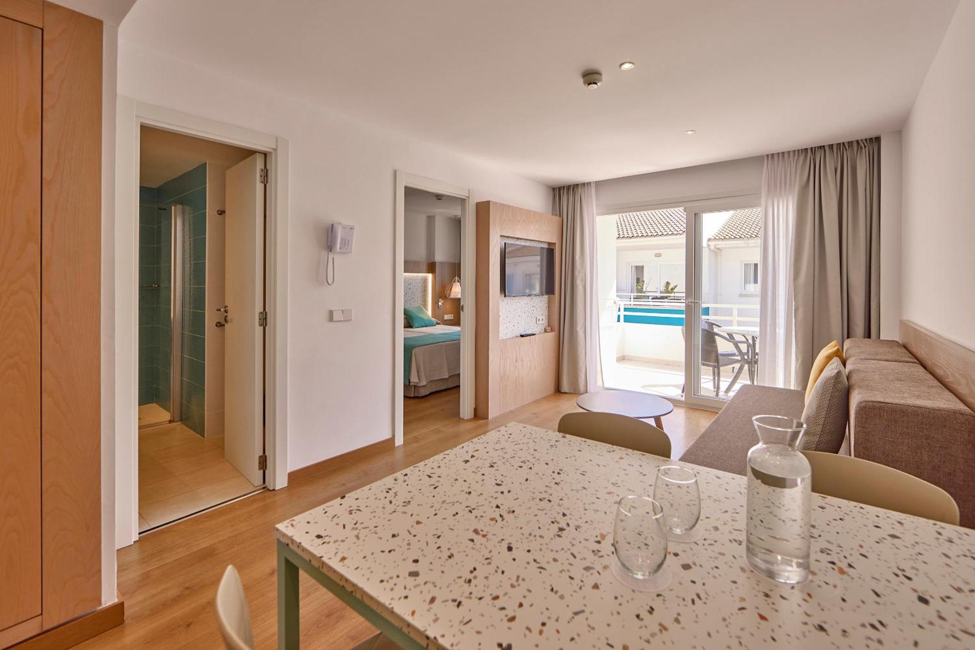 Universal Aparthotel Elisa Playa de Muro  Eksteriør bilde