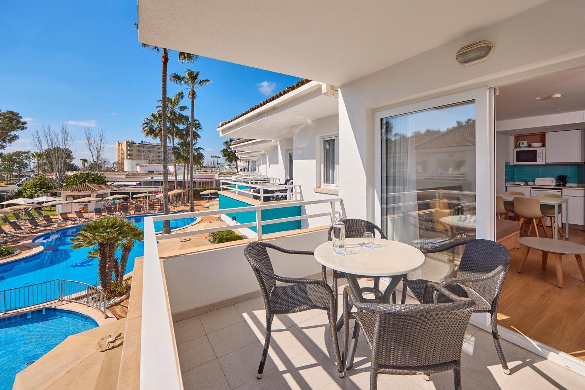 Universal Aparthotel Elisa Playa de Muro  Eksteriør bilde