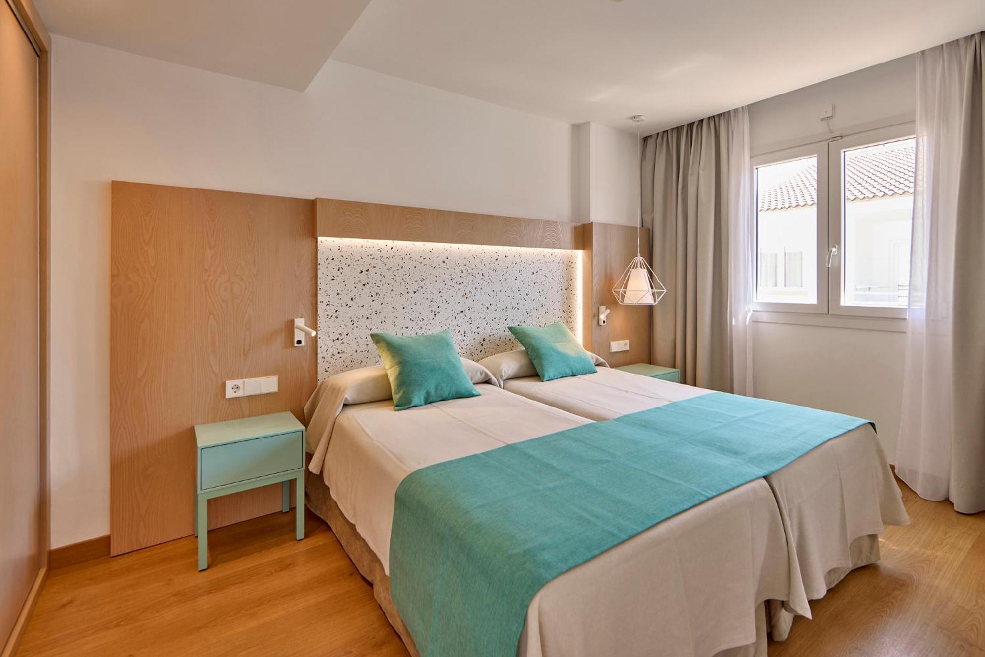 Universal Aparthotel Elisa Playa de Muro  Eksteriør bilde